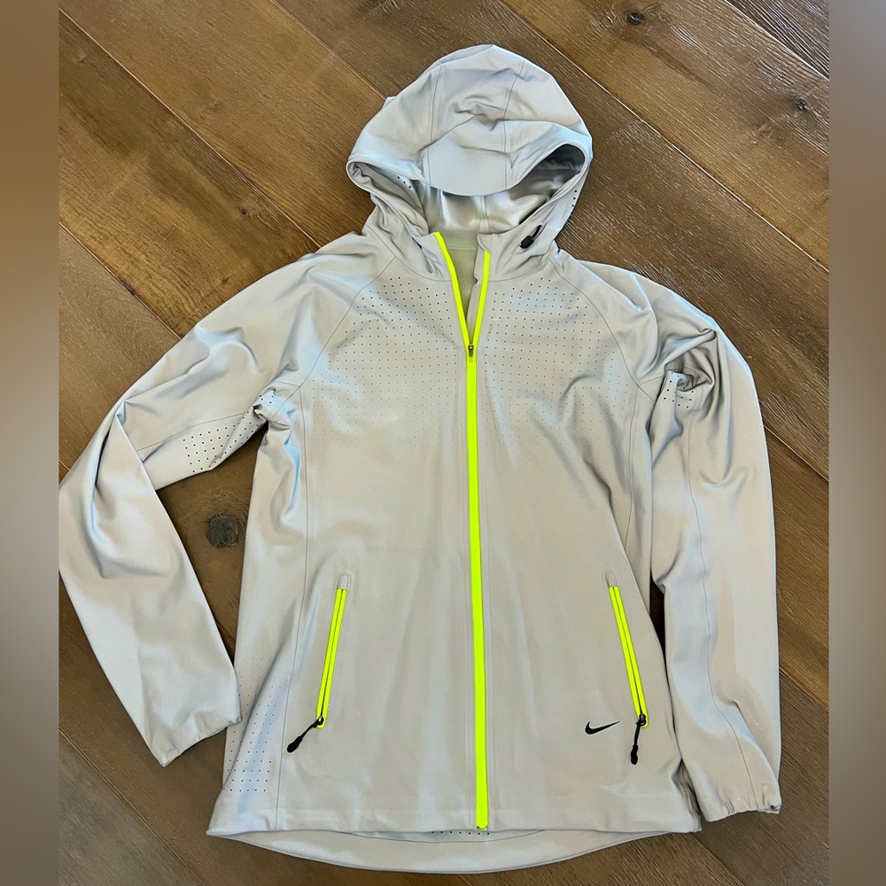 Nike running jacket size small